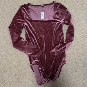 NWT Old Navy square neck bodysuit size S